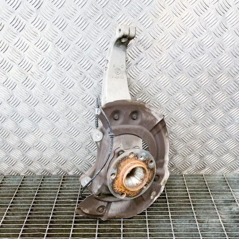 Front wheel hub 6775266