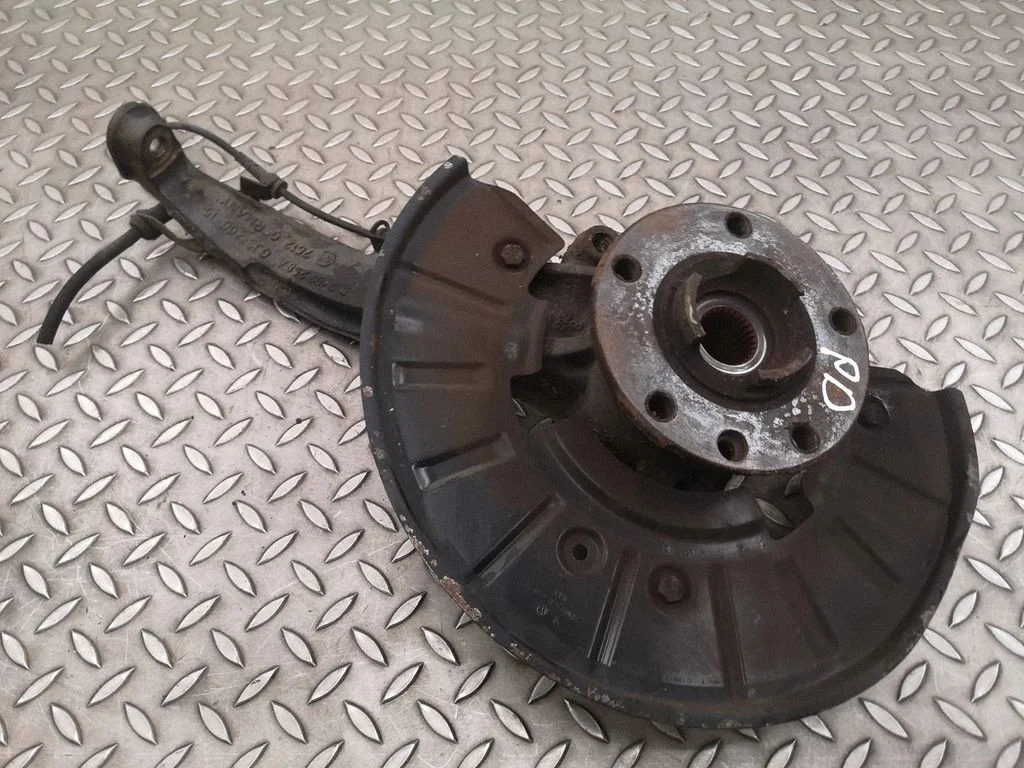 Front wheel hub 7L0407258A