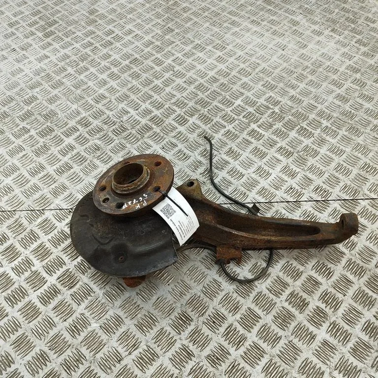 Eesmine rattarumm – Volkswagen Amarok (2010-2020)