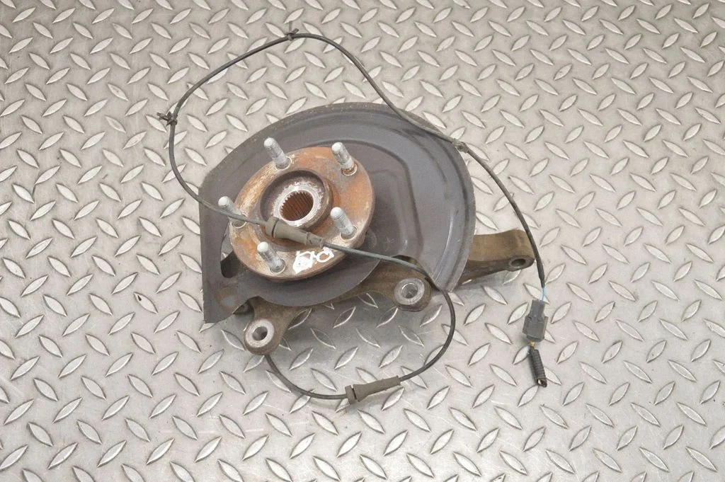 Front wheel hub – right