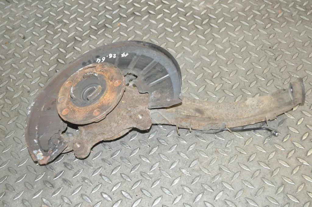 Front wheel hub A6541400560