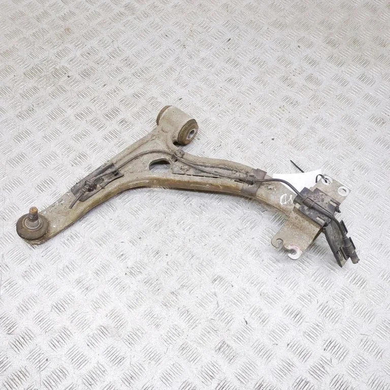 Front lower control arm/wishbone – Mercedes-Benz CLA-Class C117 X117 W117 (2013-2019)
