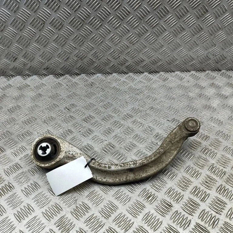 Front lower control arm/wishbone 104435400A