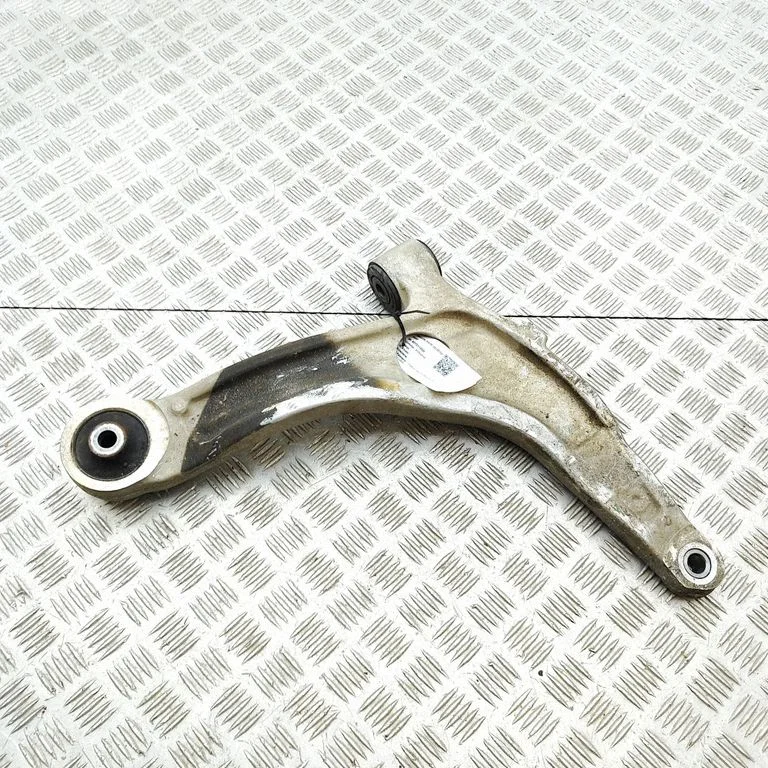Priekšējā apakšējā svira/svārsts 545015160R