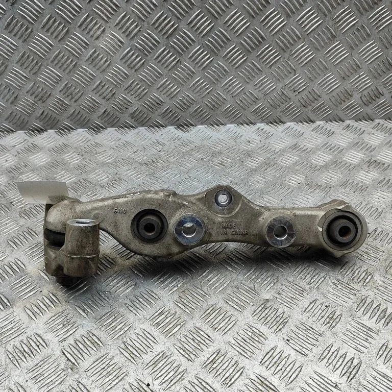 Priekšējā apakšējā svira/svārsts KBB634350A