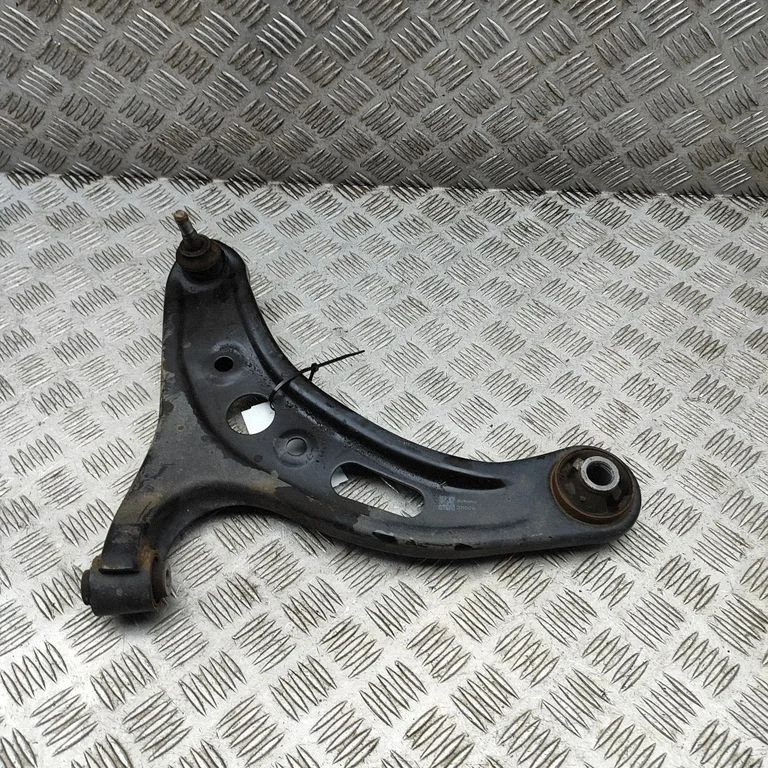 Priekšējā apakšējā svira/svārsts SU00310056