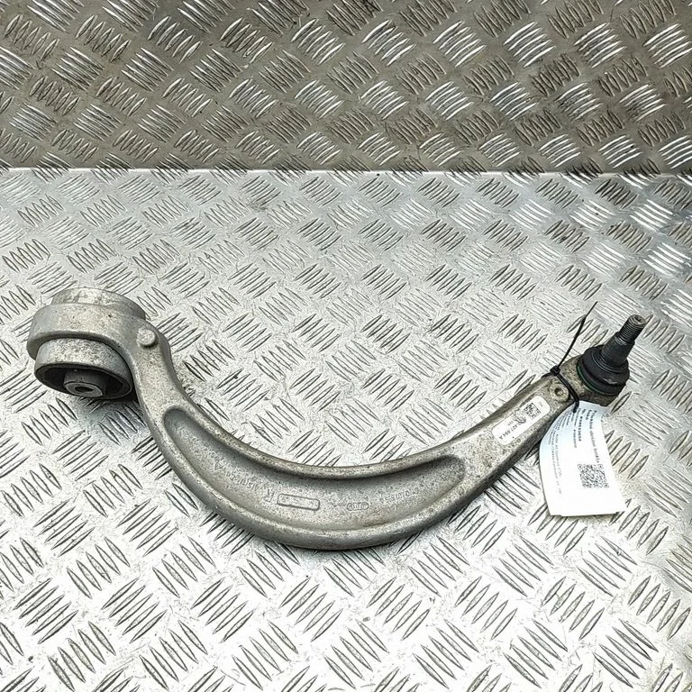 Priekšējā apakšējā svira/svārsts 8W0407694A