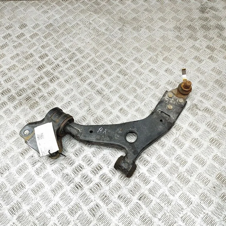 Priekšējā apakšējā svira/svārsts KV6C3A424AB