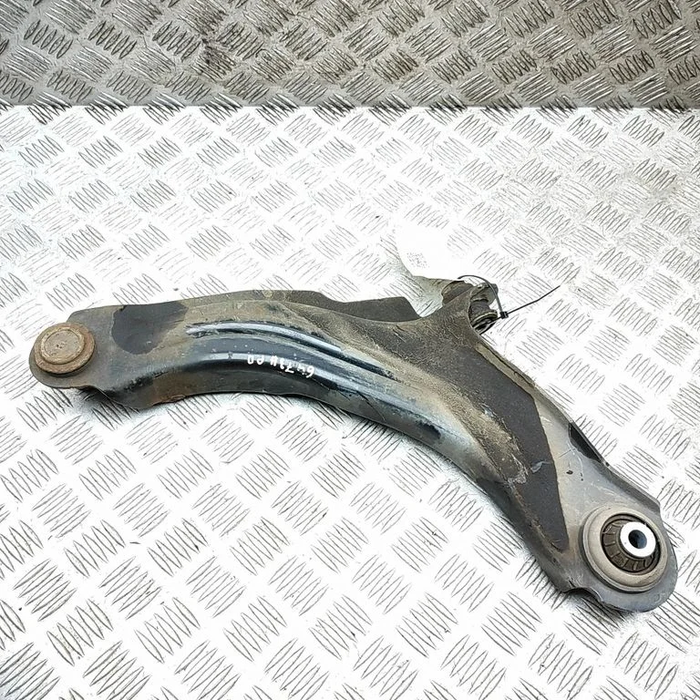 Priekšējā apakšējā svira/svārsts 545042644R