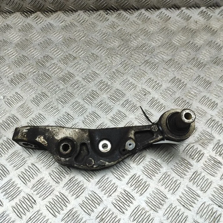 Wahacz przedni dolny 4862050070 – Lexus LS UCF30 (2001-2007)