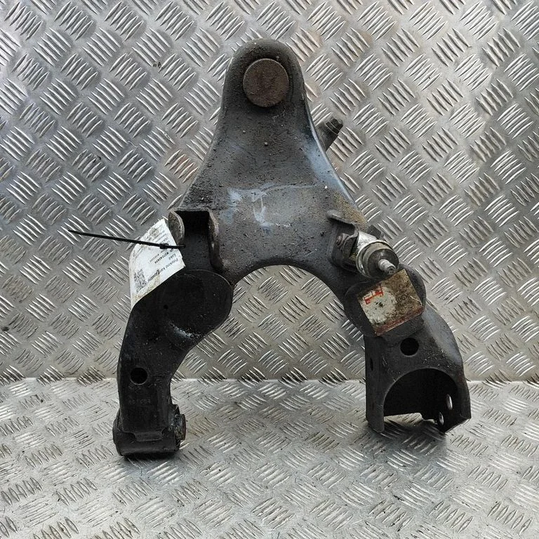 Front lower control arm/wishbone 4864060010