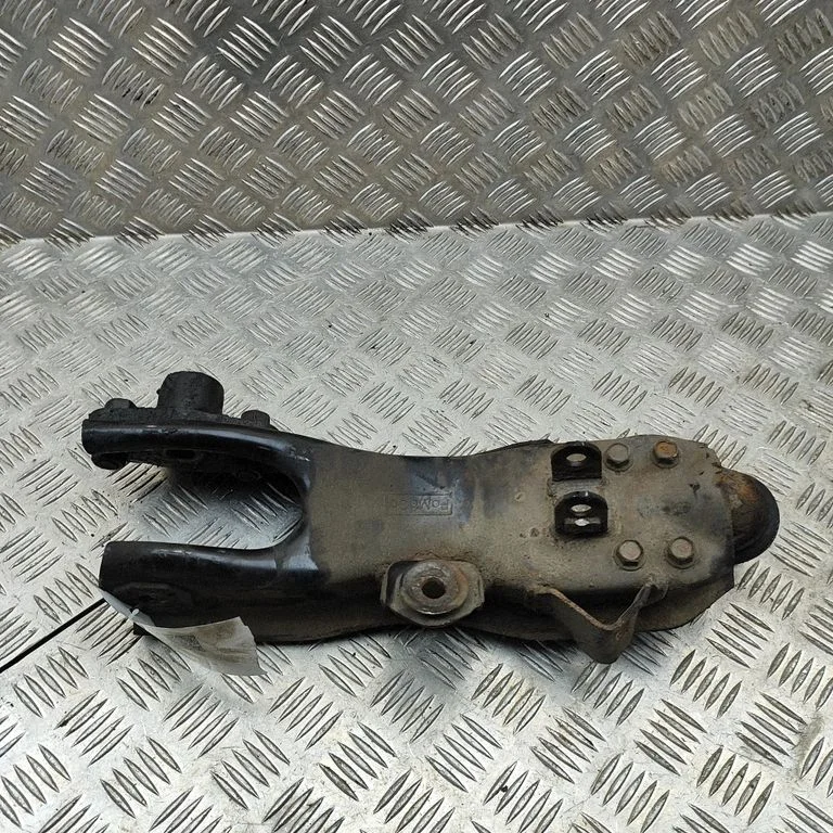 Priekšējā apakšējā svira/svārsts 6M343079BB