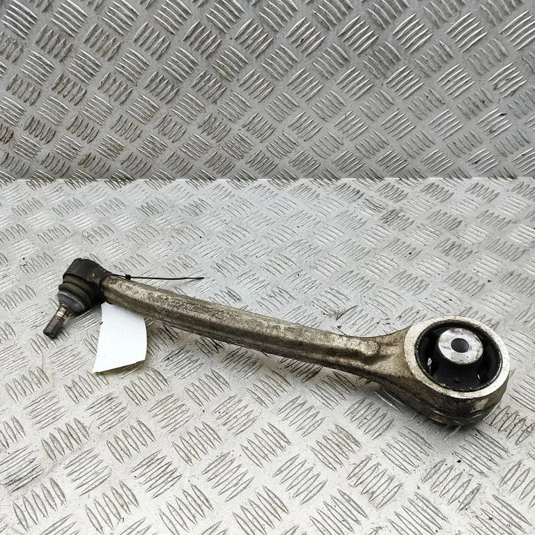 Priekšējā apakšējā svira/svārsts 104157000B