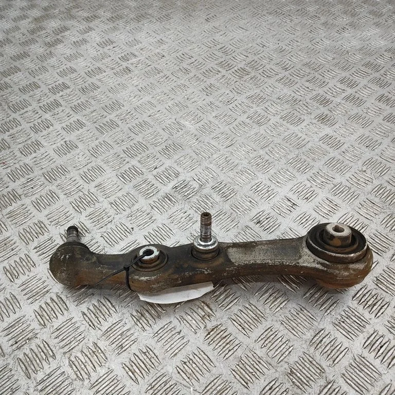 Priekšējā apakšējā svira/svārsts A2053306510