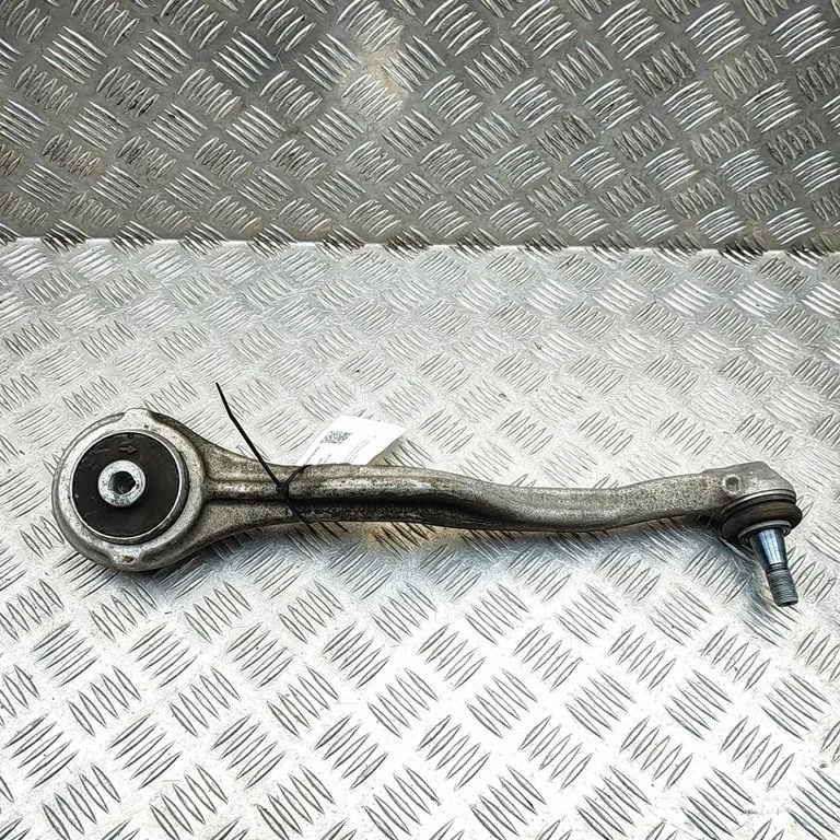 Priekšējā apakšējā svira/svārsts A2233335900