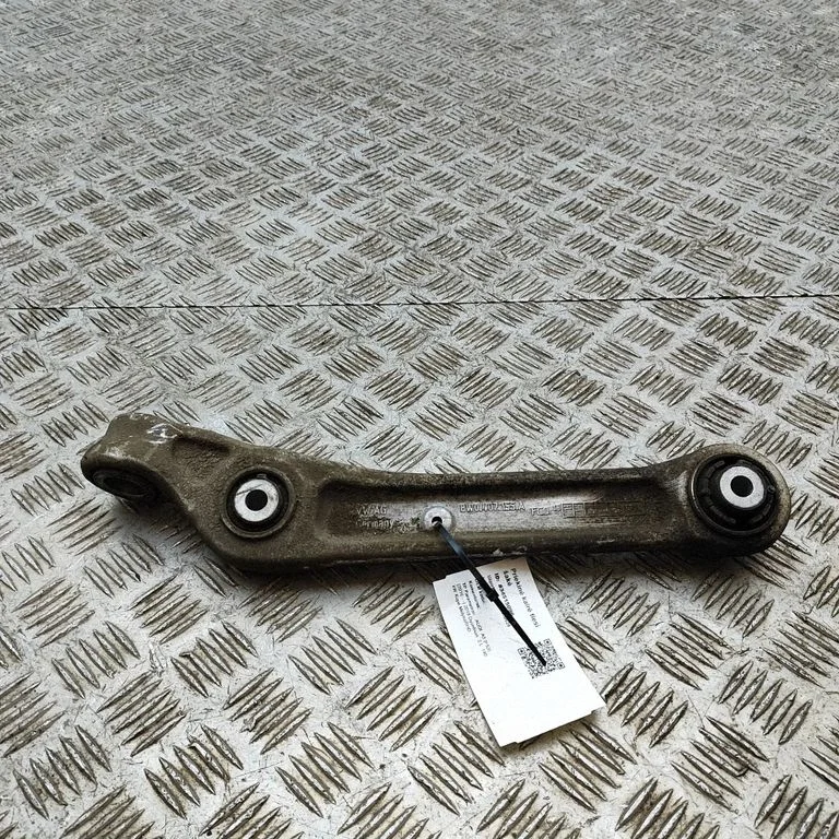 Front lower control arm/wishbone 8W0407155A