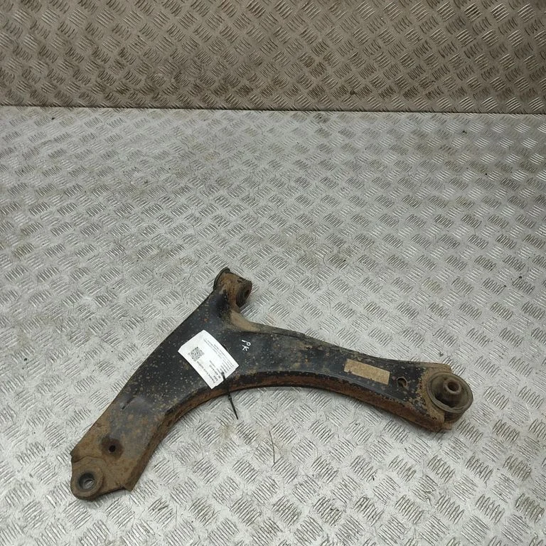 Priekšējā apakšējā svira/svārsts BK213A053AH