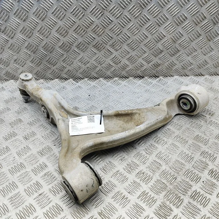 Priekšējā apakšējā svira/svārsts A1673300800