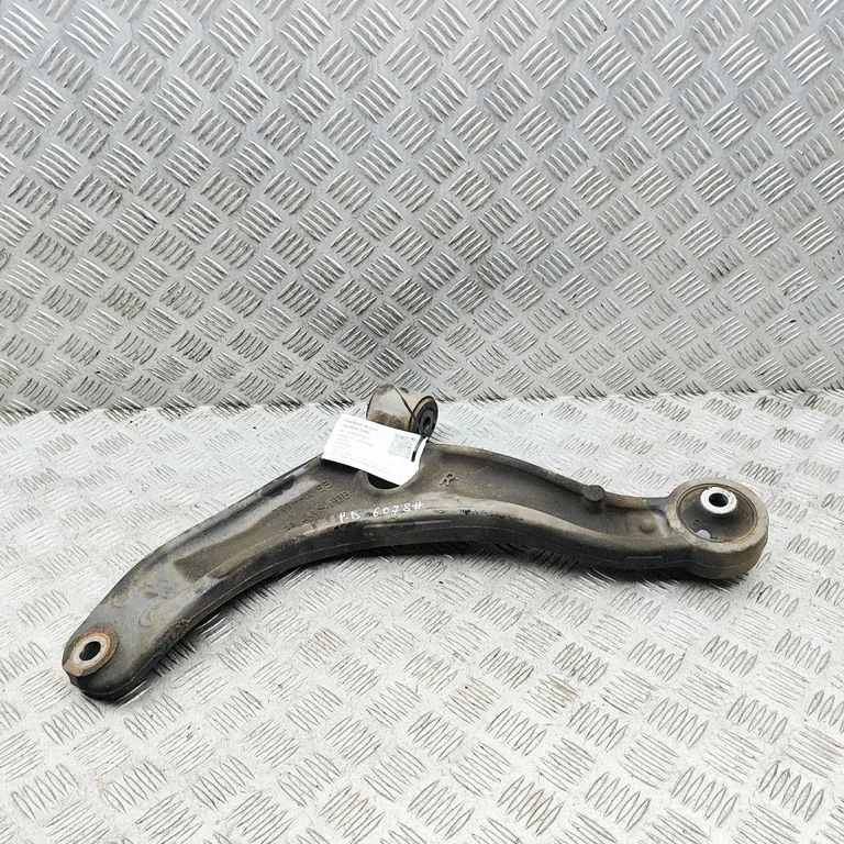 Front lower control arm/wishbone 5450000Q1E