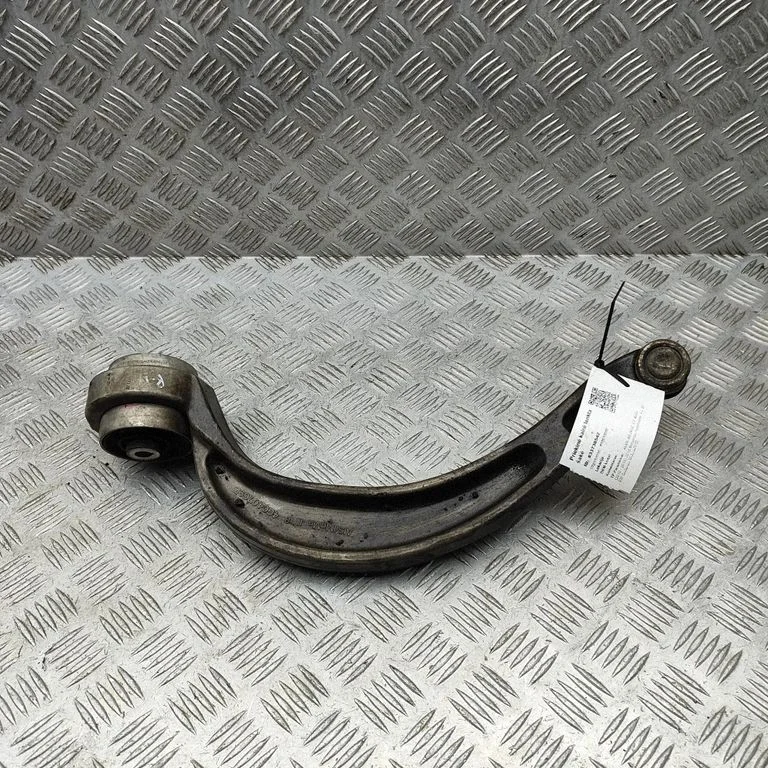 Front lower control arm/wishbone 4G0407695