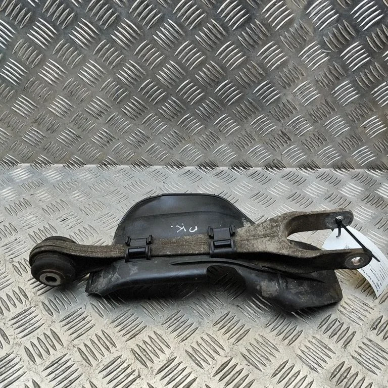 Front lower control arm/wishbone 99734104300