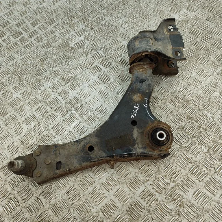Wahacz przedni dolny FK723A052