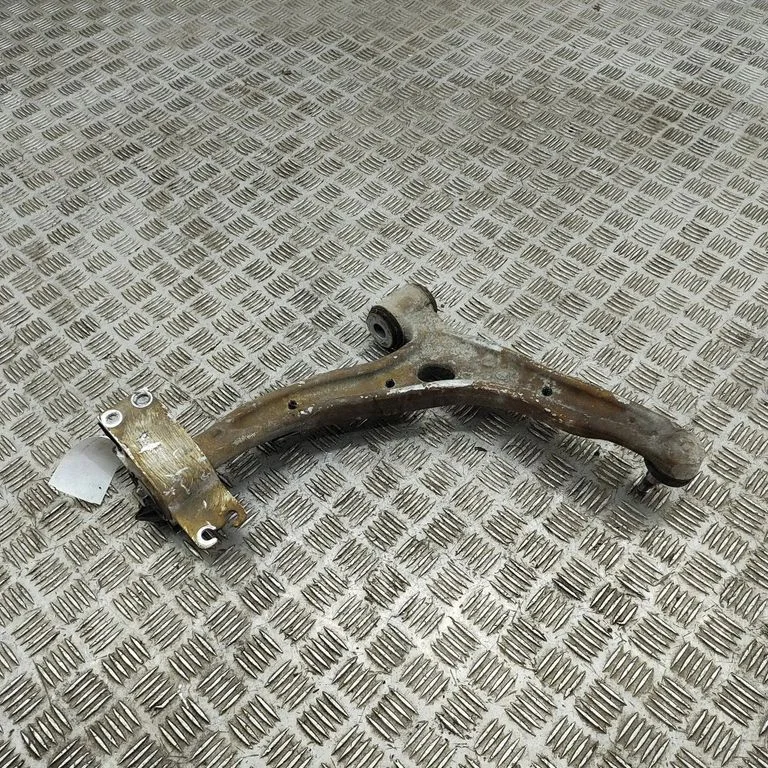 Priekšējā apakšējā svira/svārsts A1563300100