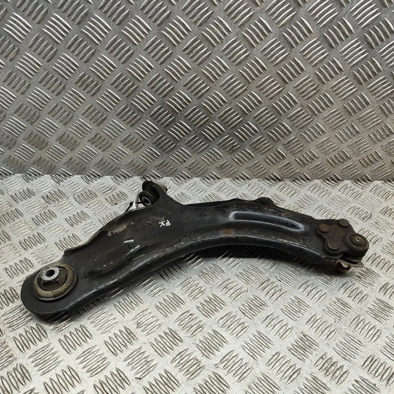 Front lower control arm/wishbone A4153300300