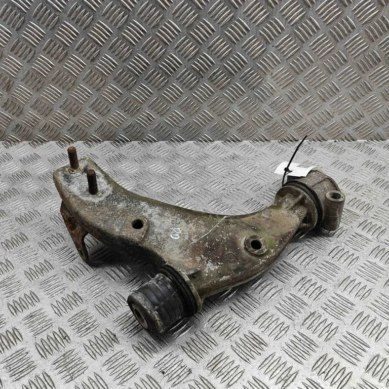 Front lower control arm/wishbone 92834101702