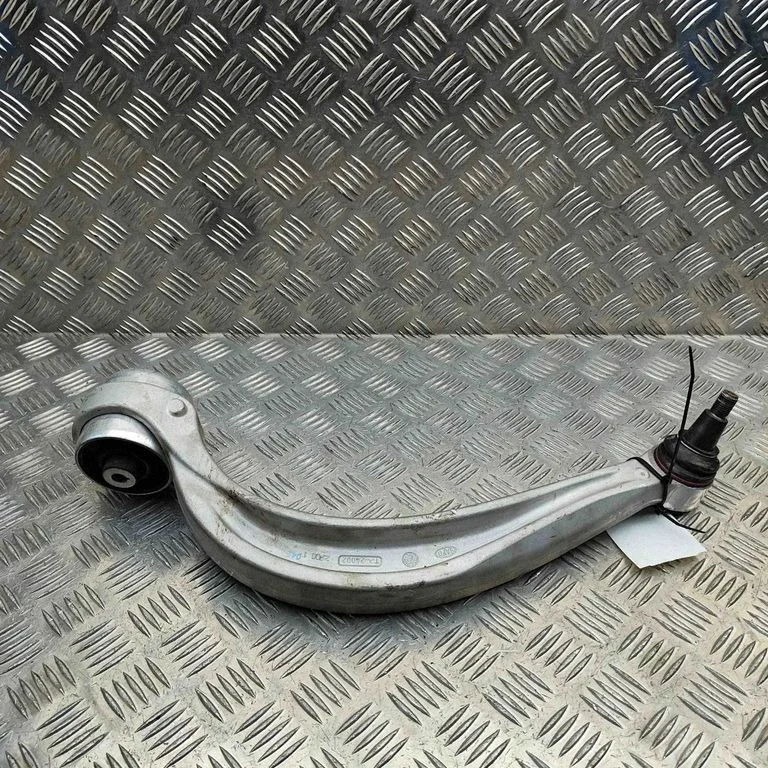 Front lower control arm/wishbone 4M0407696D
