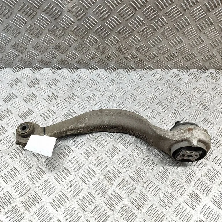 Front lower control arm/wishbone J9D33C256BB