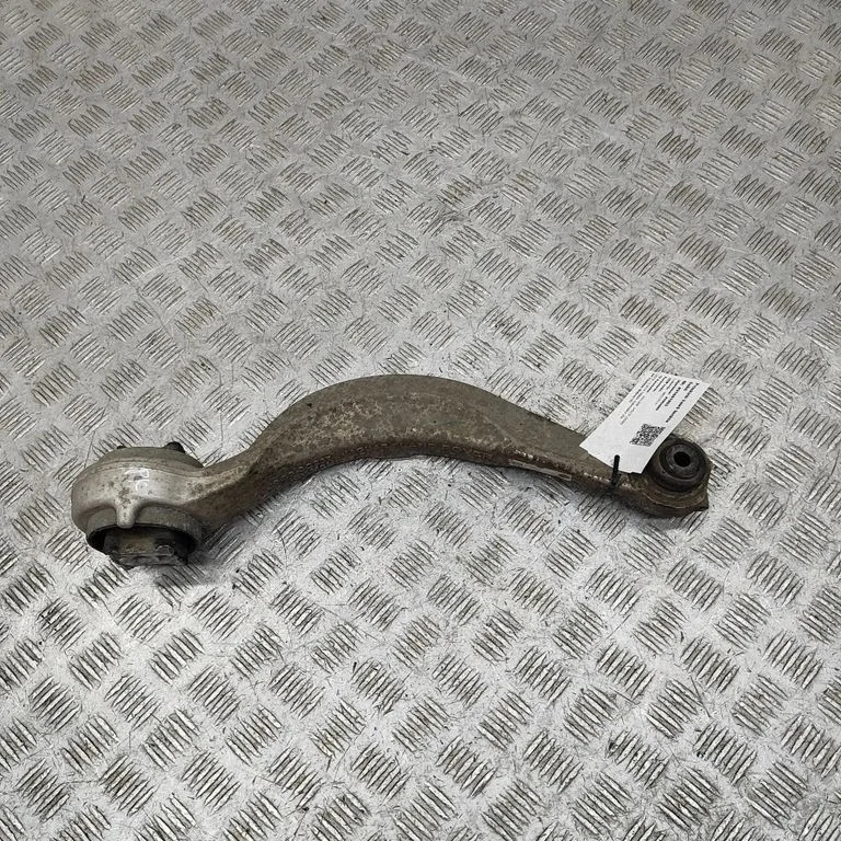 Front lower control arm/wishbone J9D33C257BB