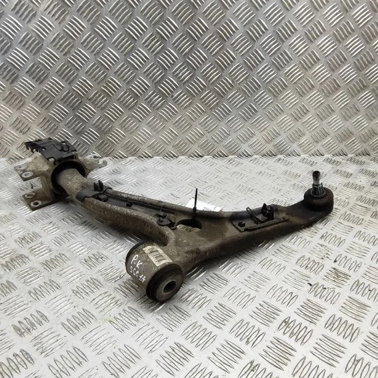 Front lower control arm/wishbone