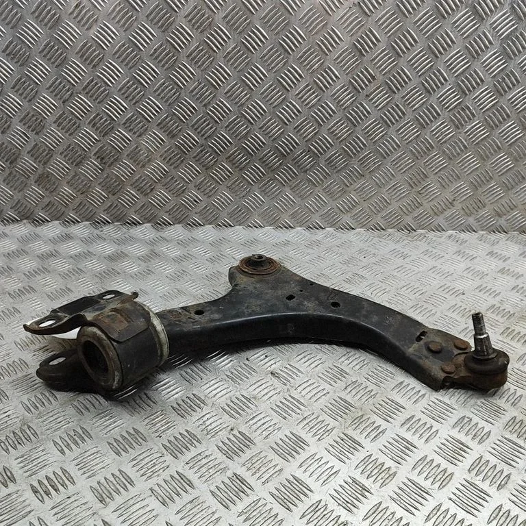 Priekšējā apakšējā svira/svārsts LR007205