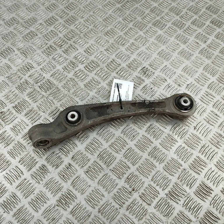 Priekšējā apakšējā svira/svārsts 8K0407155C