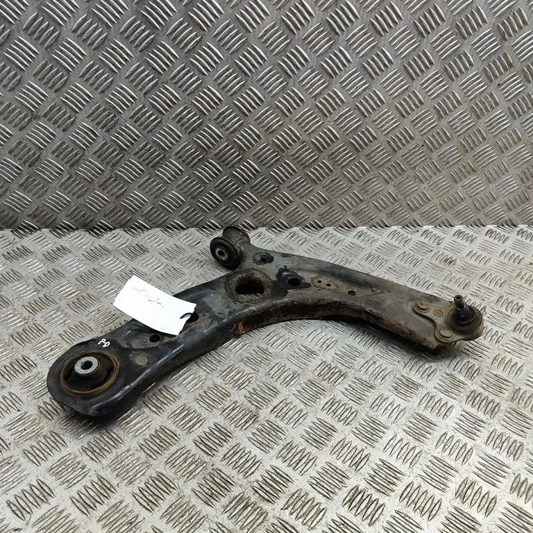 Front lower control arm/wishbone 5Q0407152J