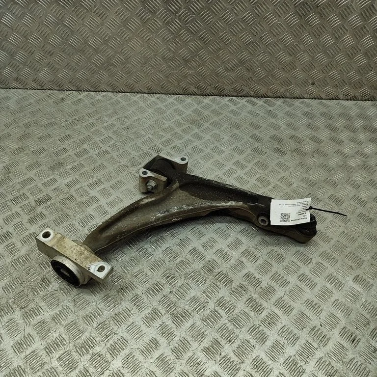 Priekšējā apakšējā svira/svārsts 32370924