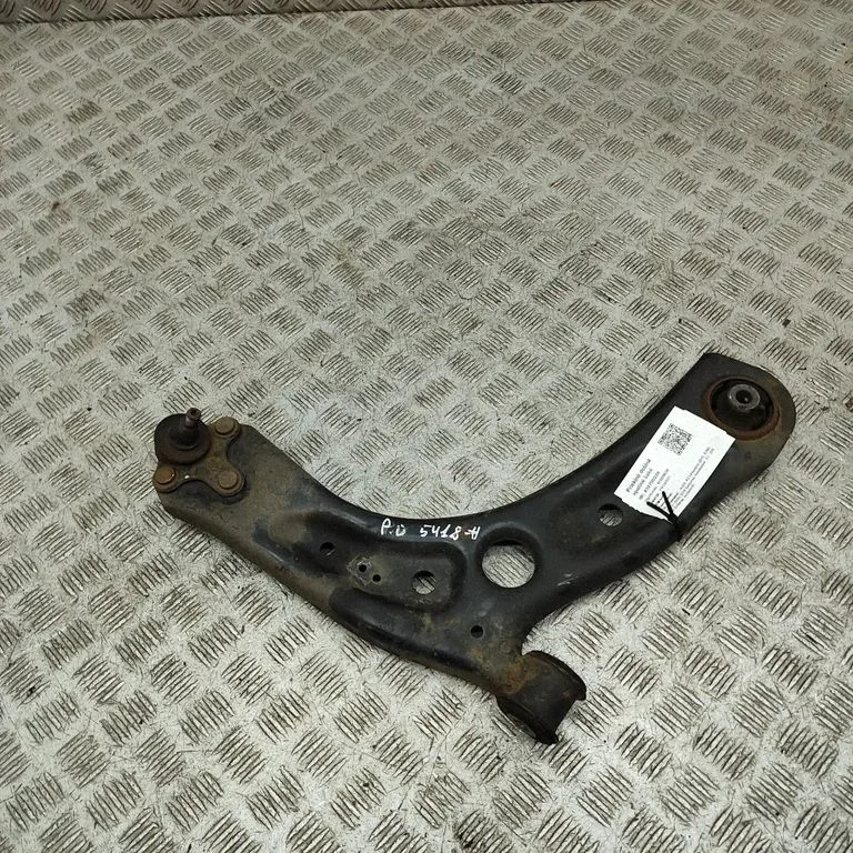 Front lower control arm/wishbone 81A407152C