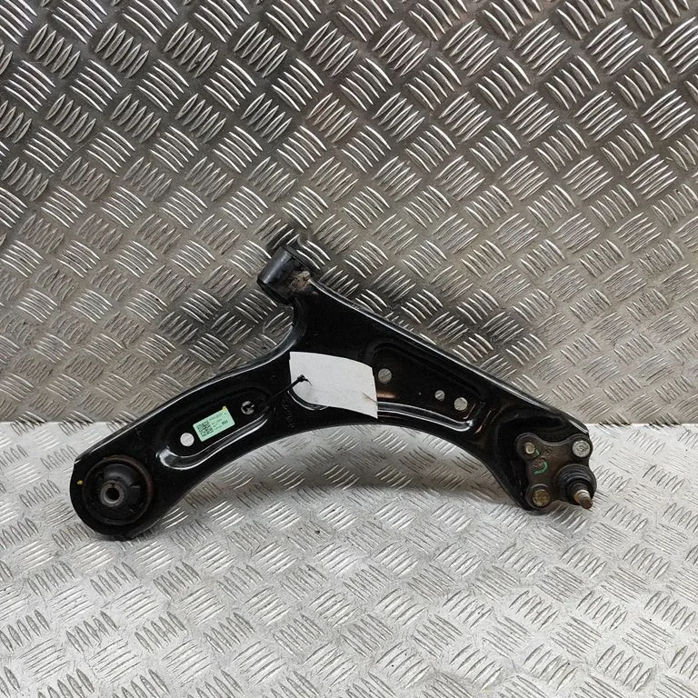 Priekšējā apakšējā svira/svārsts 54501J9000