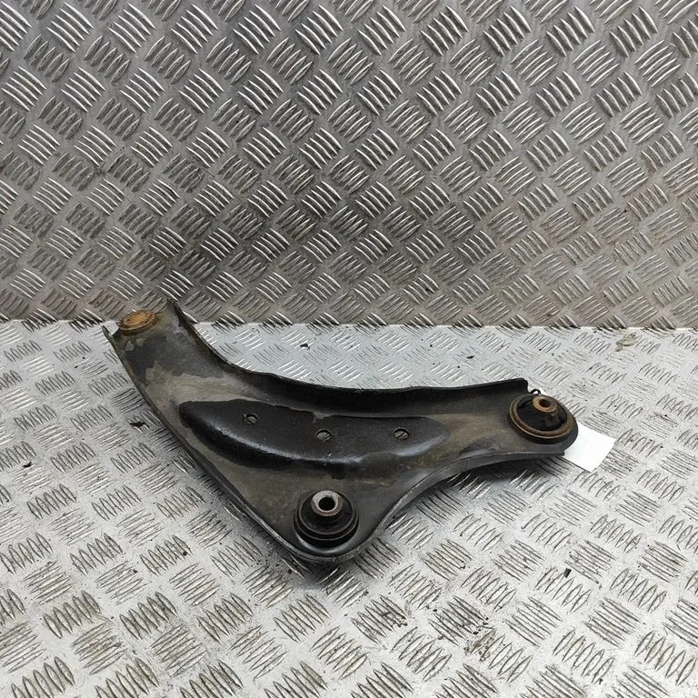 Front lower control arm/wishbone 545014DA0A