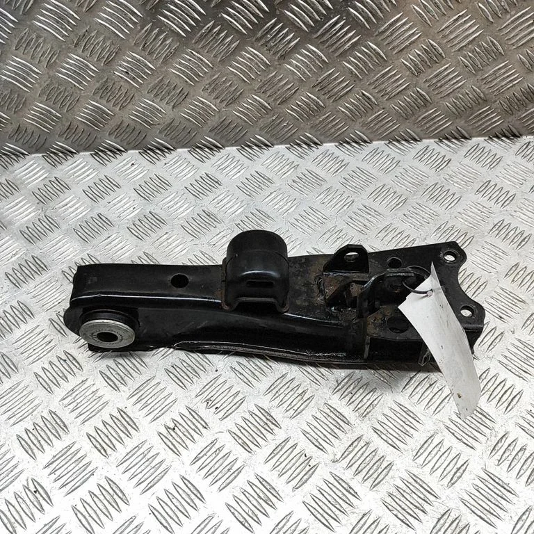 Priekšējā apakšējā svira/svārsts 4806926150