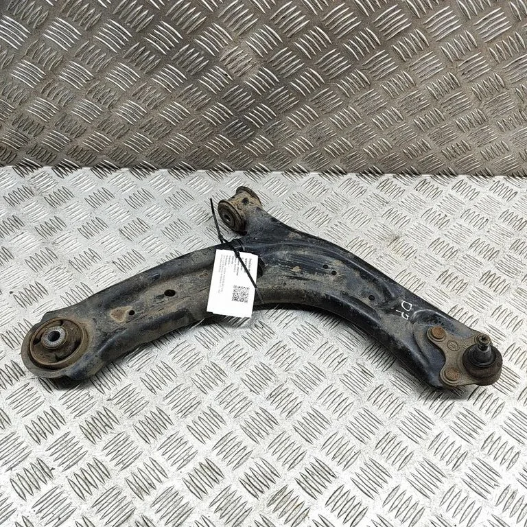 Priekšējā apakšējā svira/svārsts 3Q0407152E