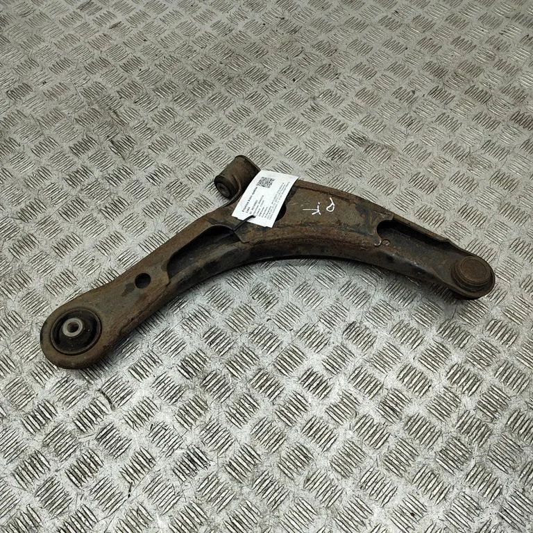 Priekšējā apakšējā svira/svārsts 4013A499