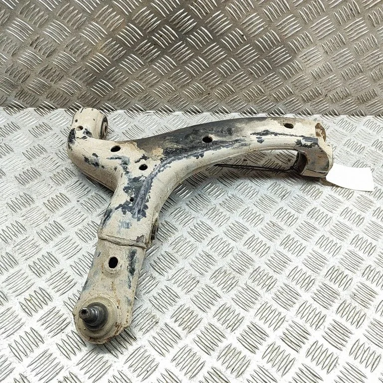 Eesmine alumine õõtshoob – Volkswagen Amarok (2010-2020)