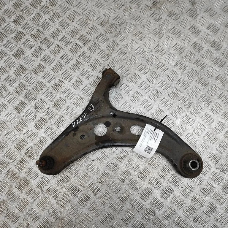 Priekšējā apakšējā svira/svārsts SU00300354