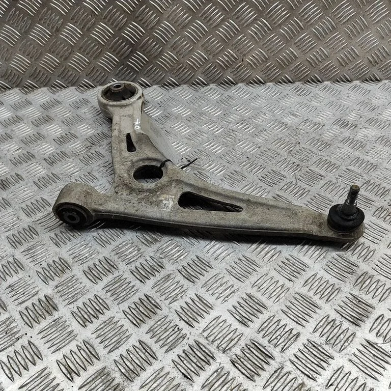Front lower control arm/wishbone