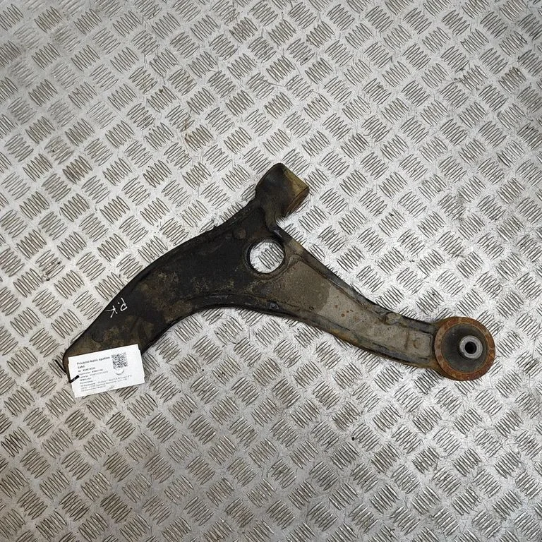 Priekšējā apakšējā svira/svārsts 8200688871