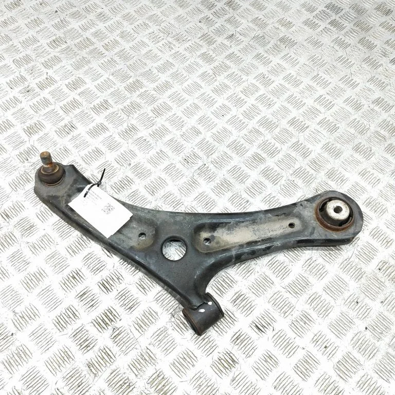 Priekšējā apakšējā svira/svārsts GN153042BA
