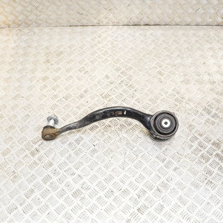 Front lower control arm/wishbone – right