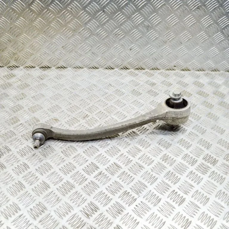 Front lower control arm/wishbone – right